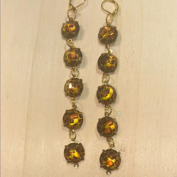 Elegant Gold and Amber Drop Earrings - Picture 2 of 5